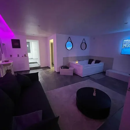Cosy Avec - Prox Airport, Cnpe, Eurexpo Pont-de-Chéruy